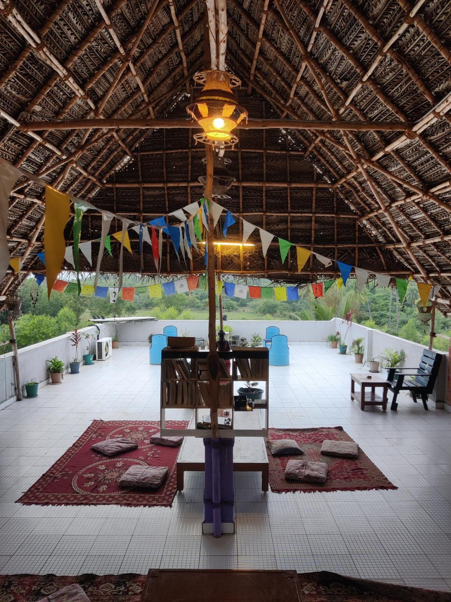 Woodpacker Hostel Auroville Pondicherry Exterior foto